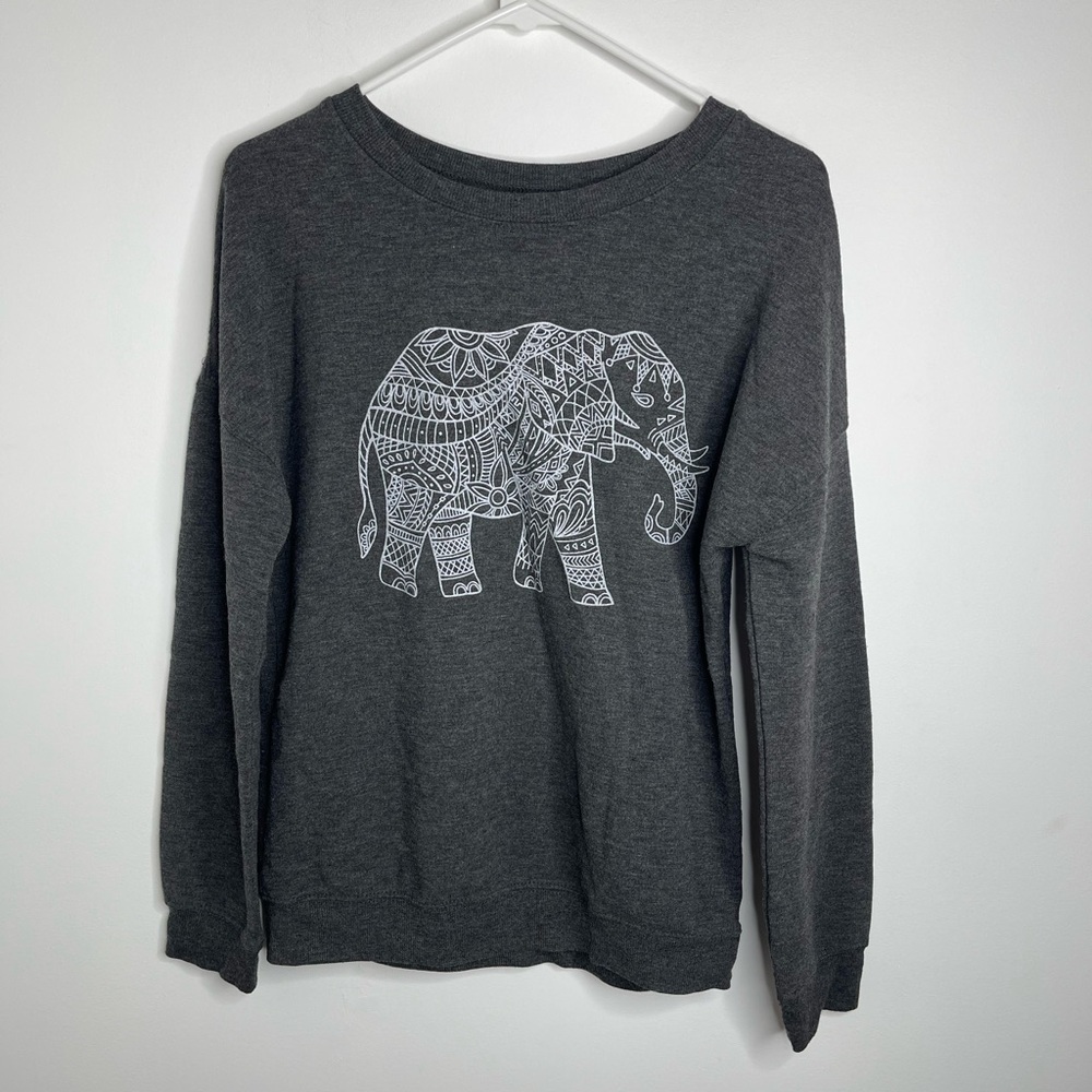 Zoe + Liv fleece graphic print elephant boho sweatshirt size medium